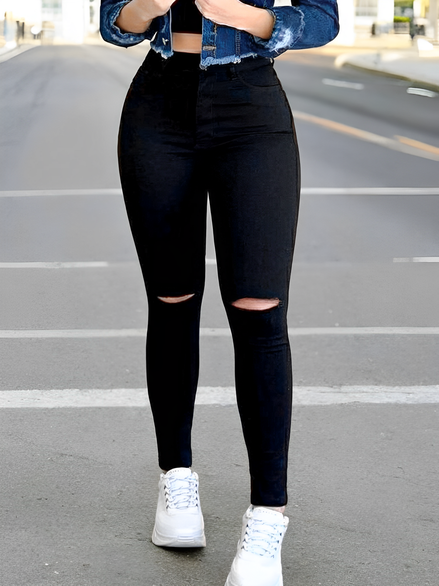 JEAN SKINNY CON DOS ABERTURAS